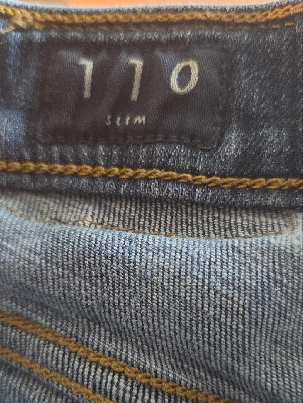 Lucky Brand Men’s Slim Straight Jeans in Light Blue Wash